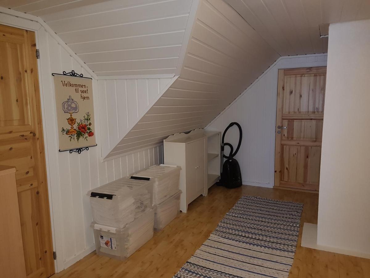 Rabben Feriested Lyngværet エクステリア 写真